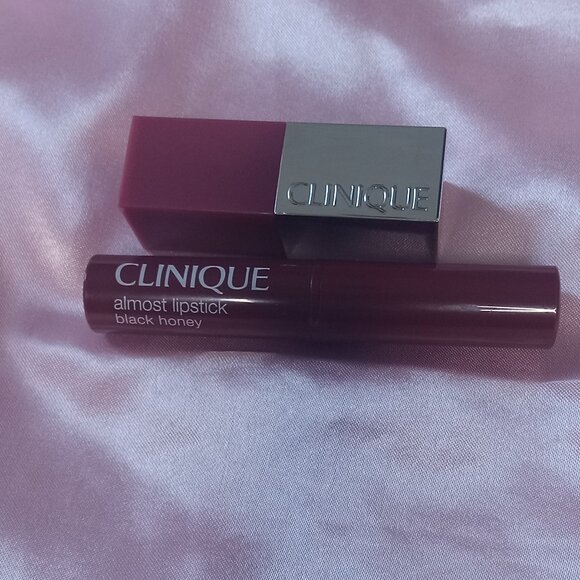 Clinique Other - Bundle New Clinique Lipstick Women's Makeup